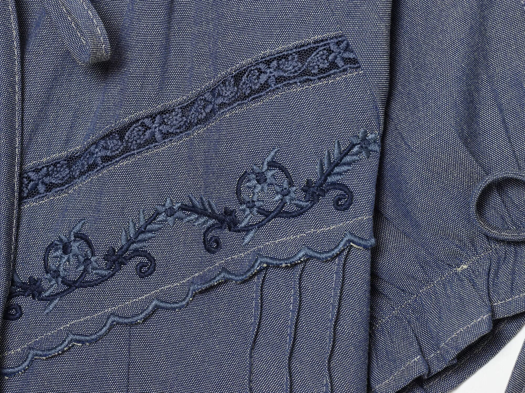 Women's bow decoration embroidered shirt
